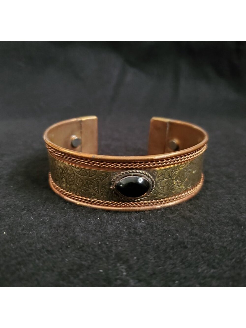 Vintage Copper Cuff Bracelet Floral Embossed Black Faux Stone Magnets 7.5"